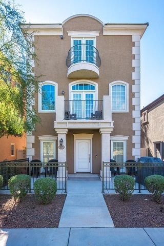 1628 E Canyon Creek Drive, Gilbert, AZ 85295