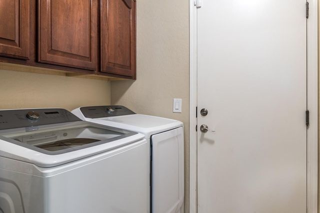 1628 E Canyon Creek Drive, Gilbert, AZ 85295