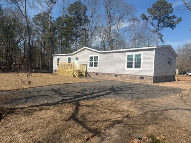 1446 Litzler Drive, Manning, SC 29102
