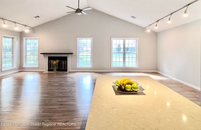 159 Tanglewood Place, Morganville, NJ 07751