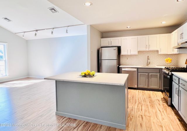 159 Tanglewood Place, Morganville, NJ 07751