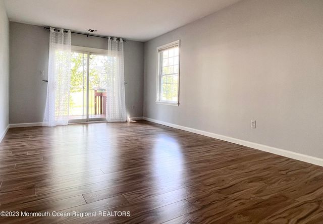 159 Tanglewood Place, Morganville, NJ 07751