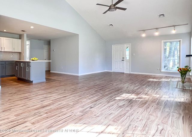 159 Tanglewood Place, Morganville, NJ 07751