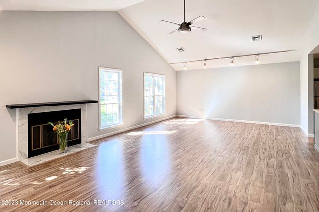 159 Tanglewood Place, Morganville, NJ 07751