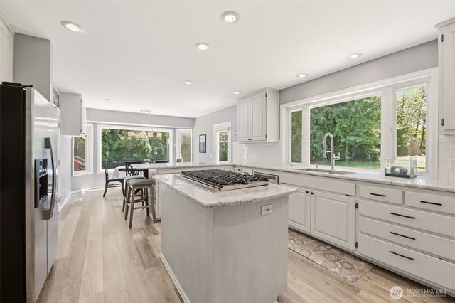 4225 Montgomery Place, Mount Vernon, WA 98274