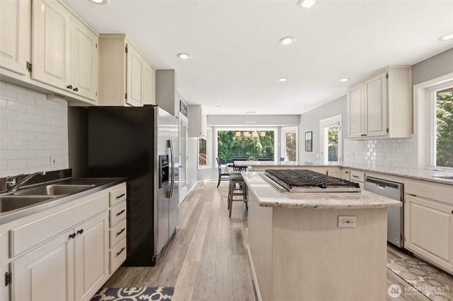 4225 Montgomery Place, Mount Vernon, WA 98274