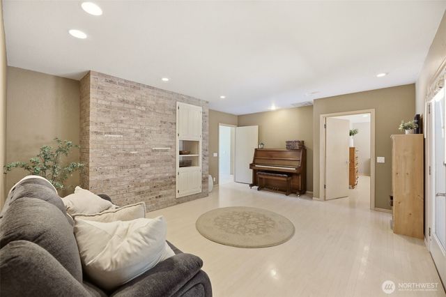 4225 Montgomery Place, Mount Vernon, WA 98274