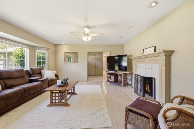 4225 Montgomery Place, Mount Vernon, WA 98274