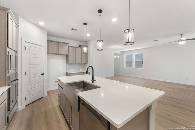 13215 CHANUTE FIELD DR, San Antonio, TX 78253
