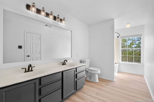 4210 Knollbluff, San Antonio, TX 78247