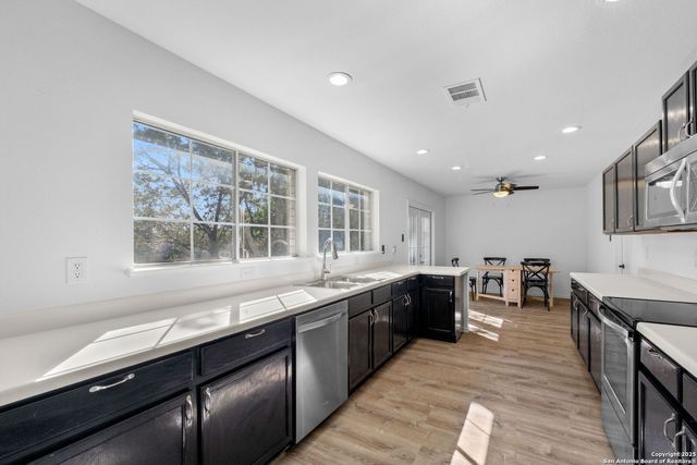 4210 Knollbluff, San Antonio, TX 78247