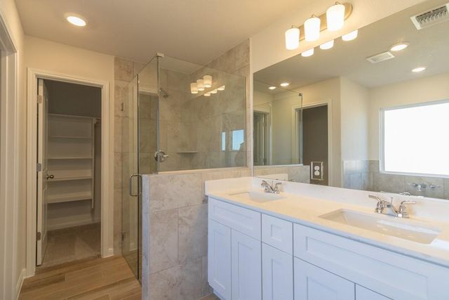 205 Windstar RD, Liberty Hill, TX 78642