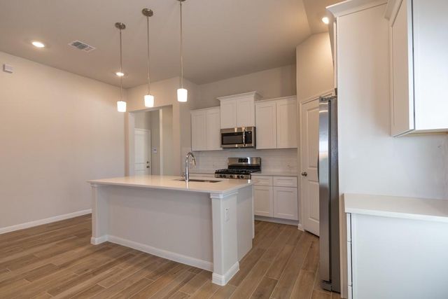 205 Windstar RD, Liberty Hill, TX 78642