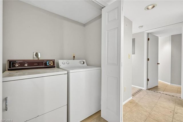 9635 Eaton Gardens LN # 104, Fort Myers, FL 33919