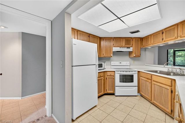 9635 Eaton Gardens LN # 104, Fort Myers, FL 33919