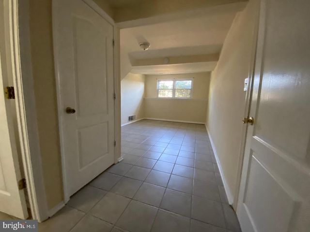 902 WOODLANE RD, Mount Holly, NJ 08060