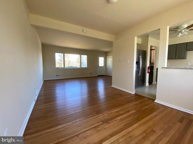902 WOODLANE RD, Mount Holly, NJ 08060