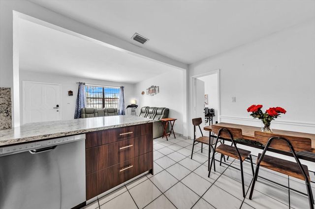 9311 Broad Manor Rd, Miami, FL 33147