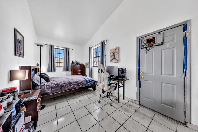 9311 Broad Manor Rd, Miami, FL 33147