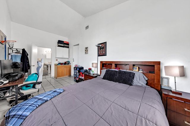 9311 Broad Manor Rd, Miami, FL 33147