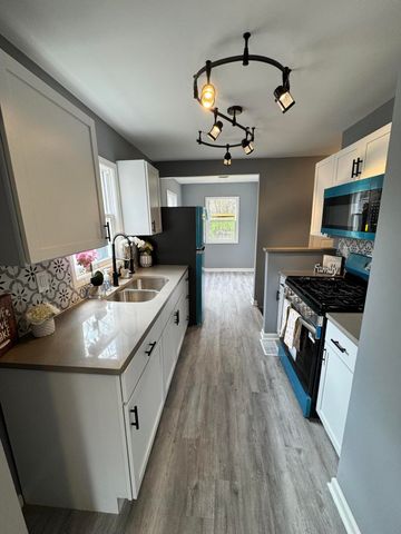 1136 Matthews Street, Gary, IN 46406