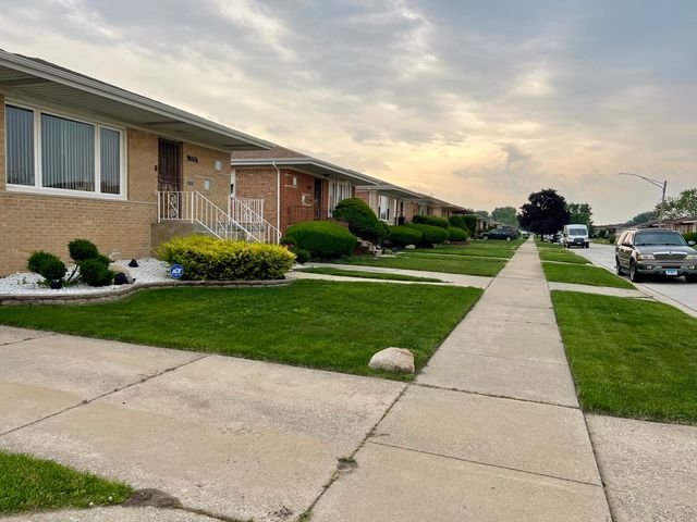 327 Marquette Avenue, Calumet City, IL 60409