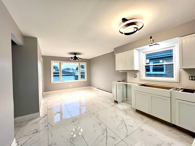 327 Marquette Avenue, Calumet City, IL 60409