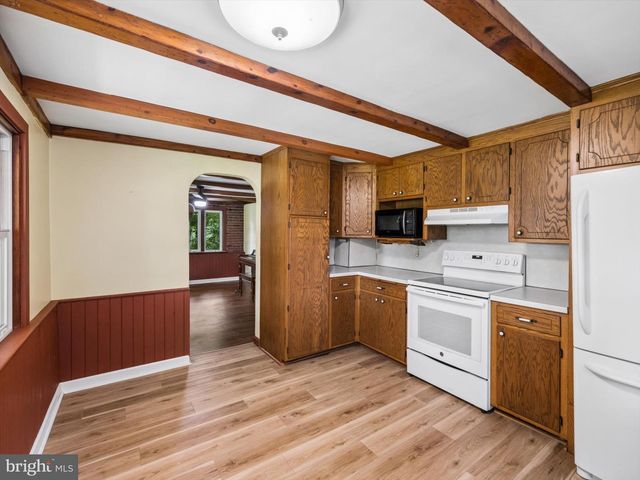 2843 FLOWING SPRINGS RD, Spring City, PA 19475