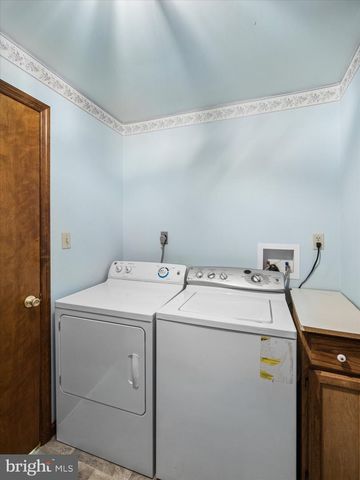 2843 FLOWING SPRINGS RD, Spring City, PA 19475