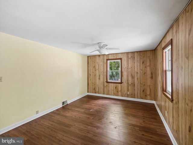 2843 FLOWING SPRINGS RD, Spring City, PA 19475