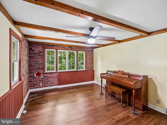 2843 FLOWING SPRINGS RD, Spring City, PA 19475