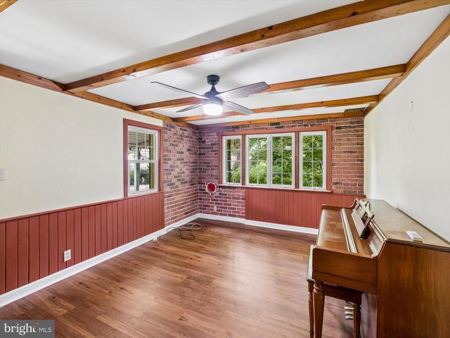 2843 FLOWING SPRINGS RD, Spring City, PA 19475