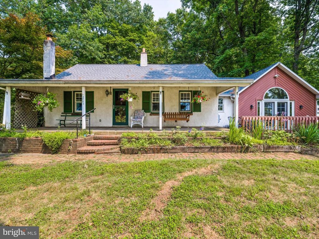 2843 FLOWING SPRINGS RD, Spring City, PA 19475