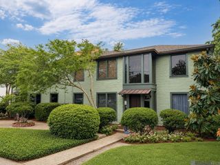 2954 Hundred Oaks Ave #7, Baton Rouge, LA 70808