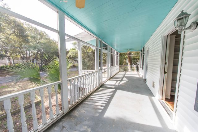 1012 E Ashley Avenue, Folly Beach, SC 29439