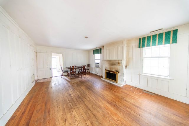 1012 E Ashley Avenue, Folly Beach, SC 29439