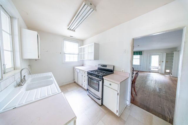 1012 E Ashley Avenue, Folly Beach, SC 29439