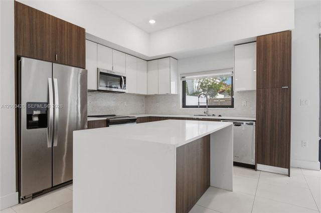 11756 SW 106th Terrace ., Miami, FL 33186