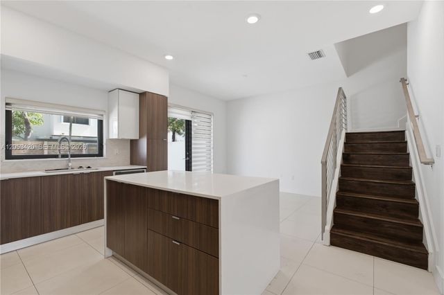 11756 SW 106th Terrace ., Miami, FL 33186