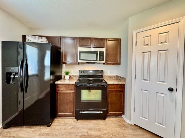 9215 S 253rd East Avenue, Broken Arrow, OK 74014