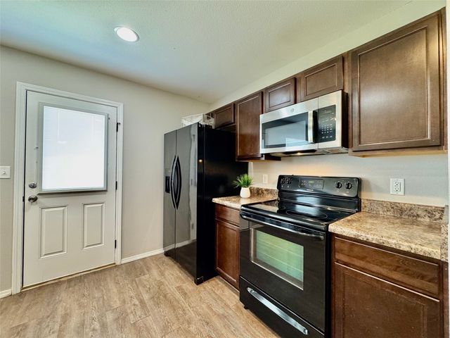 9215 S 253rd East Avenue, Broken Arrow, OK 74014