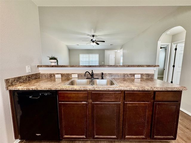 9215 S 253rd East Avenue, Broken Arrow, OK 74014