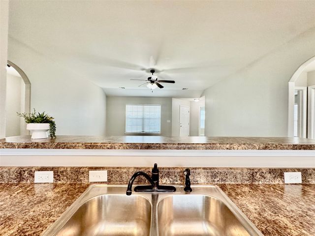 9215 S 253rd East Avenue, Broken Arrow, OK 74014