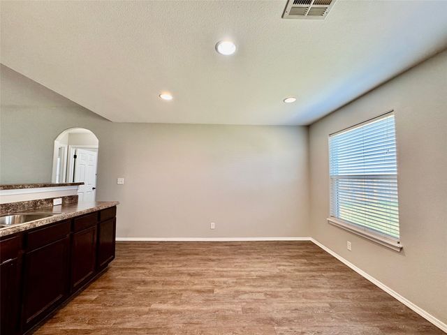 9215 S 253rd East Avenue, Broken Arrow, OK 74014