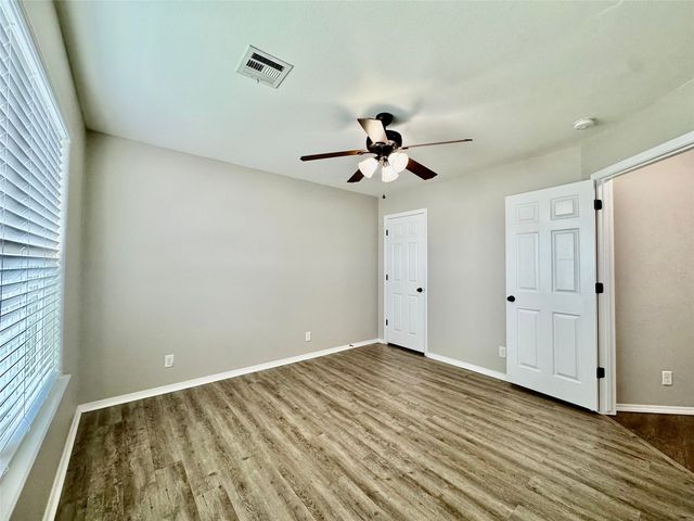 9215 S 253rd East Avenue, Broken Arrow, OK 74014