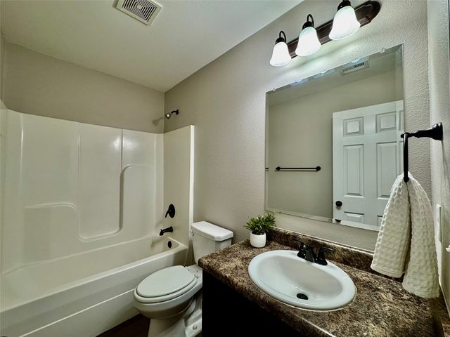 9215 S 253rd East Avenue, Broken Arrow, OK 74014