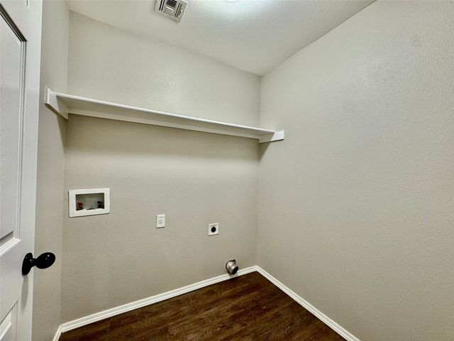 9215 S 253rd East Avenue, Broken Arrow, OK 74014