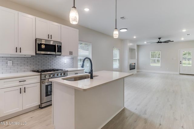 420 Beverly Drive, Biloxi, MS 39530