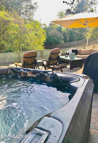 10812 Meriwether Lane, Knoxville, TN 37934