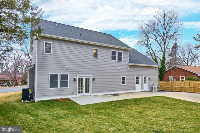 6323 EVERGLADES DR, Alexandria, VA 22312